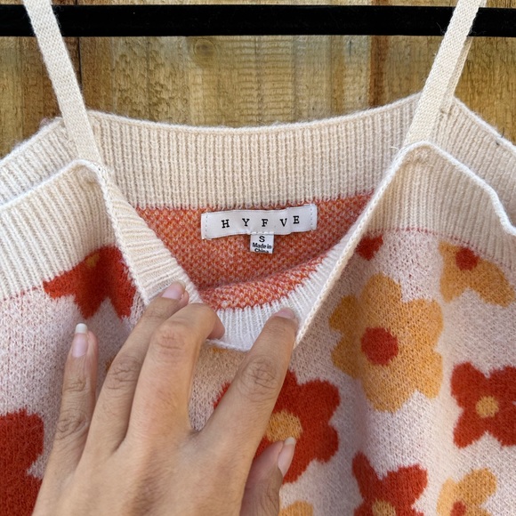 HYFVE Floral Knit Crop Top Size Small - Picture 3 of 5